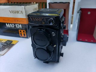 [top Mint] Yashica Mat 124g Tlr Film Camera Yashinon 80mm Nos Boxed Rare