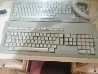 2 Atari Mega STE Or TT030 Keyboard,  - Rare - 2 Unit Price 3