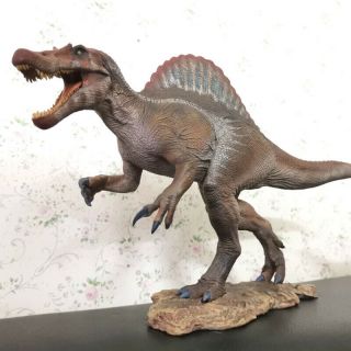 W - Dragon Spinosaurus Statue Dinosaur 1:35 Animal Model Collector Ornament 18 In