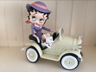 Extremely Rare Betty Boop Driving In Car Figurine Statue