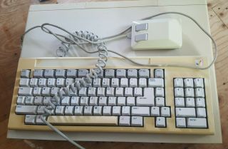 Rare Commodore Amiga 1000 Computer W/keyboard And 1000 Mouse