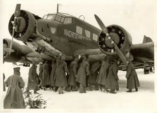 Press Photo: Rare German Elite Waffen Troops W/ Luftwaffe Ju - 52 Transport Plane