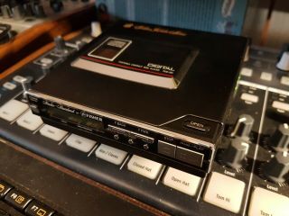 Fisher Pcd 100 Portable Cd Player / Discman / Rare Japan