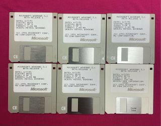 Very Rare 1991 Microsoft Windows 3.  1 Beta Release 1 Floppy Disk Set
