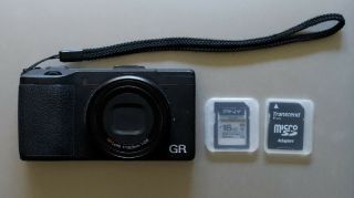 Rare Ricoh Gr 16.  2mp Digital Camera - Black With 16gb,  16gb Sd Card