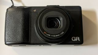 Rare Ricoh GR 16.  2MP Digital Camera - Black with 16GB,  16GB SD card 3