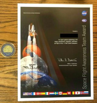 Rare NASA Space Flight Awareness SFA Team Award Coin - - Flown Metal Apollo 3