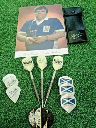 Rare personal Jocky wilson darts and his own flights with signed photograph 3