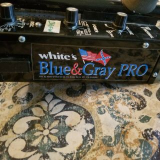 WHITES METAL DETECTOR BLUE AND GREY PRO RARE 3