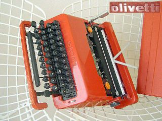 Olivetti Valentine Typewriter With Case Red Rare Vintage Work Made In Spain