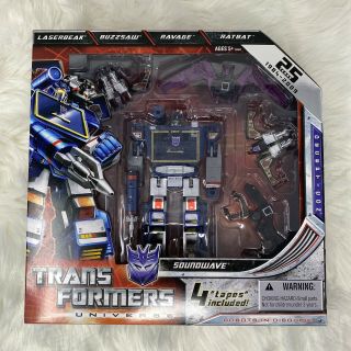 Hasbro Transformers Universe 2009 Sdcc 25th Anniversary Soundwave W/ 4 “tapes”