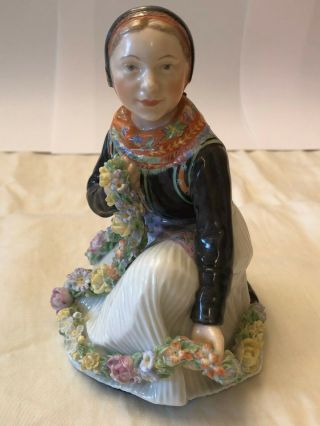 Very Rare: Royal Copenhagen Figurine Of Amager Flower Girl 12412 - Vintage