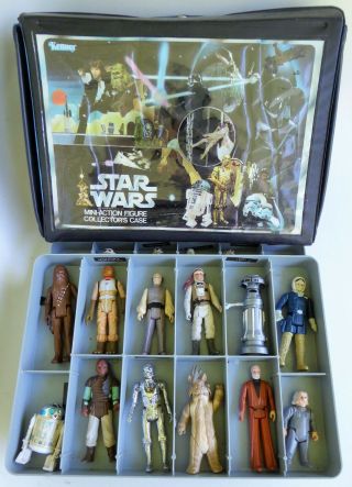 Star Wars Figures Case With 24 Mini - Figures R2 - D2 Chewbacca Obi Walrus