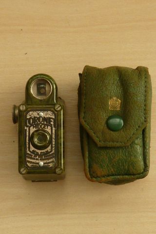 Antique Photography Rare Cased Olive Green Bakelite Coronet Midget Spy Camera