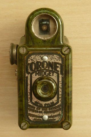 Antique Photography Rare Cased Olive Green Bakelite Coronet Midget Spy Camera 2