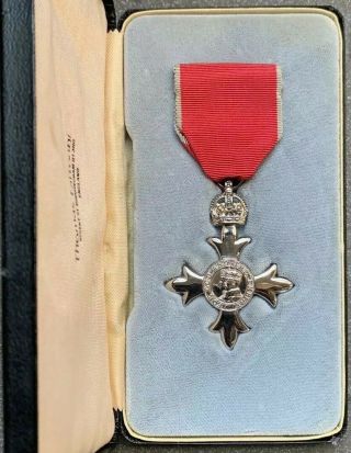 100 Ww2 Member Of The British Empire Mbe Medal & Case,  Rare Maker