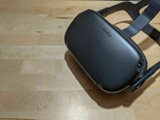 Oculus Quest 64GB VR Headset - Rarely - Adult Owned 3