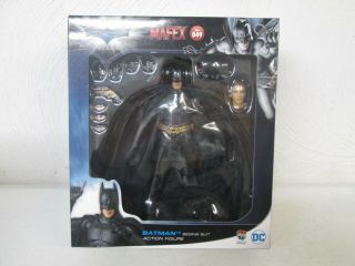 Medicom Toy - Mafex - The Dark Knight Trilogy - Batman - No.  049 - Authentic