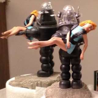 Extremely Rare Forbidden Planet Robby The Robot And Altaira Fully Assembled.