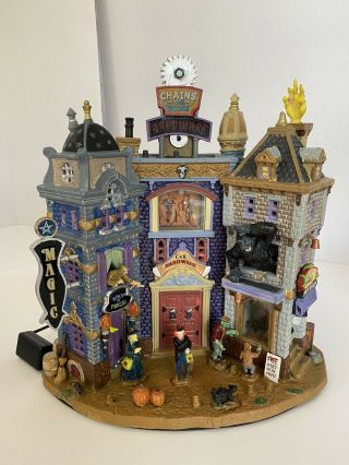 Lemax Spooky Town Spooky Towne Square Retired 05008 Halloween Light Sound RARE 2