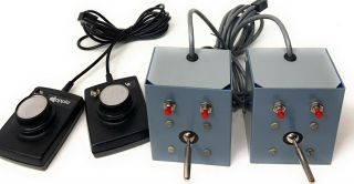 2 Pair Vintage Apple Hand Controllers Paddles Joysticks - Rare