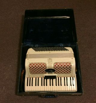 Vintage Maggini 41 Treble Key 120 Bass Piano Accordion W/ Hard Case - Rare