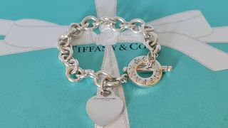 Authentic Rare Tiffany & Co Chunky Plain Heart Toggle Bracelet.  Rrp £450