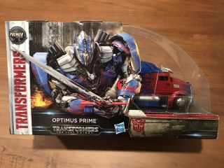 2017 Sdcc Transformers The Last Knight Optimus Prime W/ Tire Piece Memorabilia