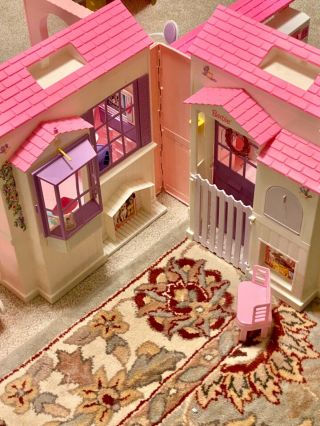 Barbie Fold Out Pink Pretty House Rare Mattel Vintage 1996 W/ Extra Accessories