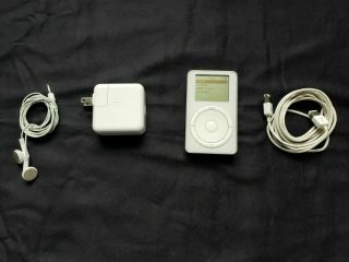 Rare Apple Ipod Classic 1st Generation - White (5gb) M8541