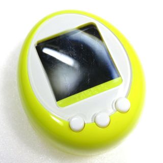 Rare Tamagotchi Plus Color Yellow White Button Bandai Virtual Pet Giga Pets F/s