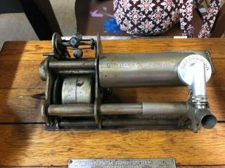 Rare Columbia Graphophone Cylinder player with Horn and Oak Case 3