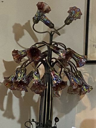 Rare Vintage Tiffany Style Lamp With 21 Tulip Glass Shades