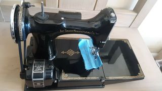 Rare Singer Featherweight 221 Finish Sewing Machine