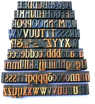 Letterpress Wood 1 5/16 " Alphabet 132pcs U/c & L/c Rare Delittle Typeface