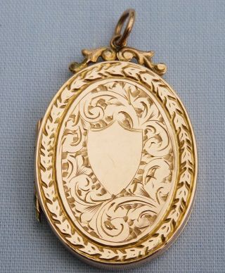 Rare Large Victorian 9ct Yellow Gold Back & Front Engraved Oval Shield Locket