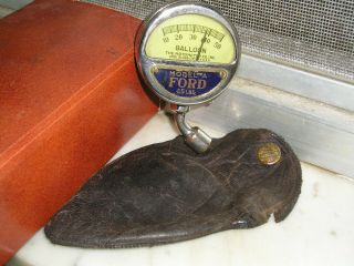 Quality Motometer Model A Ford Tire Gauge Antique Case Vintage Rare Display Tool