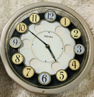 Seiko Sound & Motion Twirling Numbers Clock - Rare - Plays 7 Melodies