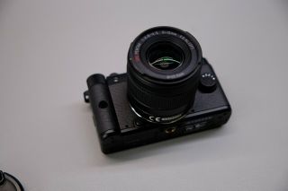 RARE Pentax Q,  2 Lens 8.  5 mm and 5 - 15 mm Mirrorless 3