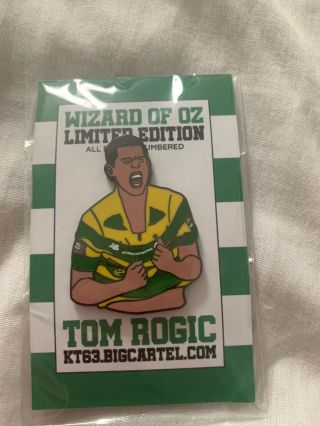 Hoidy Celtic Pin Badge Tom Rogic Wizard Of Oz.  Gold And Green Australian Rare.