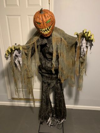 Rare Animated Spirit Halloween Prop Pumpkin Patch Prowler