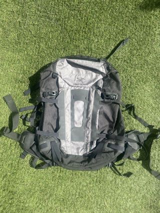 Arcteryx Needle 45 Backpack Rare Made In Canada Rolltop Opening 2