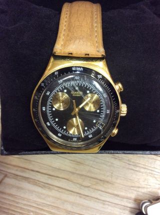 Mens Swatch Irony Chronograph 4 Jewels Swiss Made V8 Watch Gold & Black