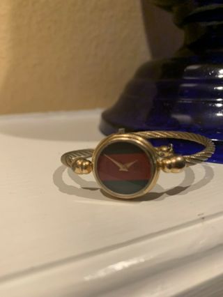 Gucci 2047 - L Red/green Dial 18k Ygp Bangle Cable/ Flex Swiss Stem Is Missing