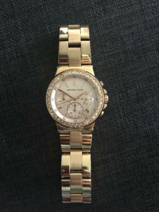 Michael Kors Mk5586 Wrist Watch For Women Mk Rose Gold