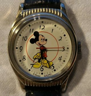 Vintage - Walt Disney Retro - Avronel Mickey Mouse Watch -
