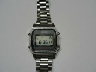 Vintage 1980s Seiko Sports 100 Mens Digital Alarm Watch Chronograph