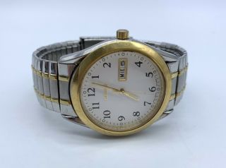 Seiko 7n43 - 9070 Wrist Watch Silver And Gold Colored Stainless Steel