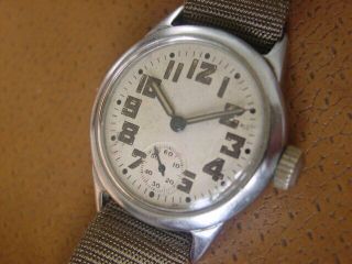 World War 2 Era Waltham U.  S.  Military Issue Wrist Watch.  Cal.  6/0 - B