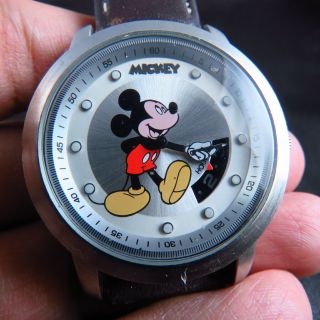 Disney Mickey Mouse Jumping Hour Quartz Men Watch
